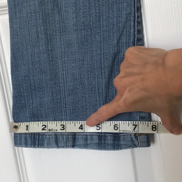 Daisy Fuentes boot cut naturally distressed clean worn jeans - Picture 6 of 9